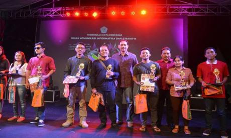 Penyerahan hadiah